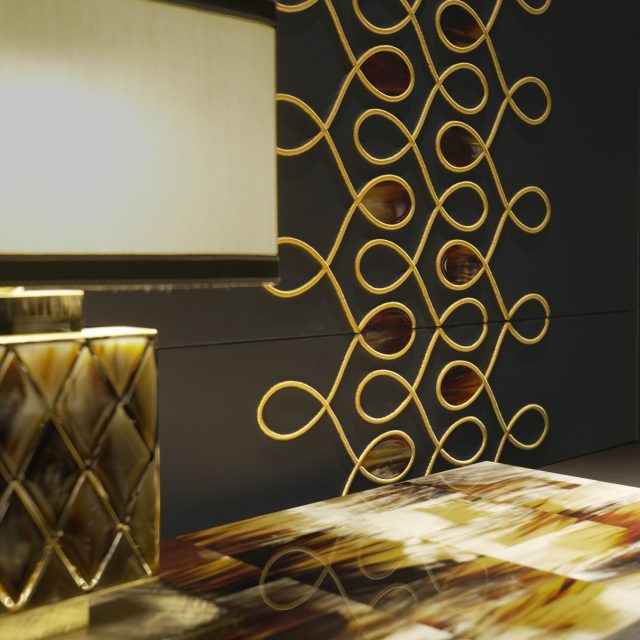 BOISERIE IN PELLE RICAMATA ZAFIRA